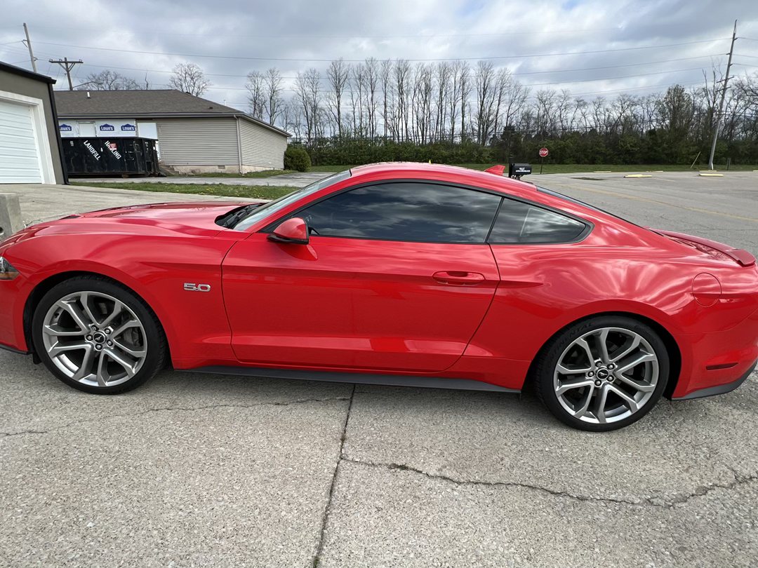 Side profile of the 2020 Mustang GT